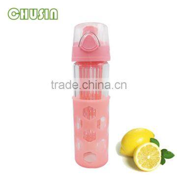 pyrex glass water bottle with food grade silicone sleeve covered