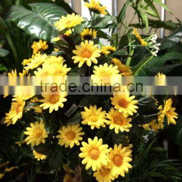 Mini plastic and silk artificial chrysanthemum flower