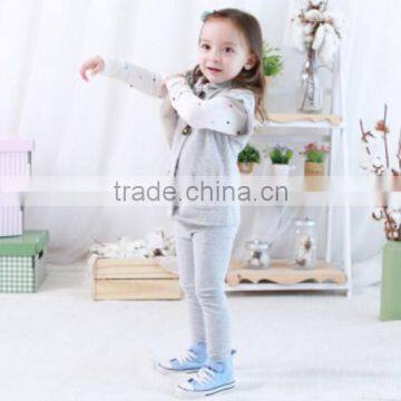 V-neck Fashion Baby Sleeveless Sweater photo-2