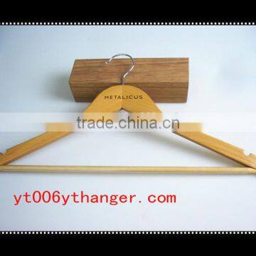 RQ477 Wooden Hanger with Pants Bar for Hotel Equipment