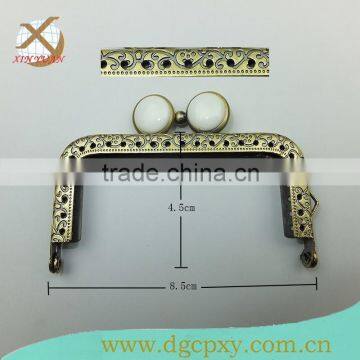 2015 latest metal frame for purse with coins white gems