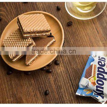 Knoppers Chocolate Biscuit Wafer Hazelnut photo-3