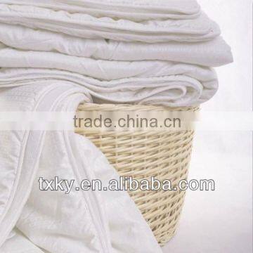 high quality and jacquard natural silk quilt