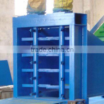 High output bale breaker for plastic recycling line