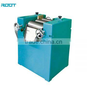 Three roller mill for inorganic pigment