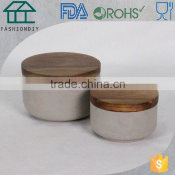 Hot sale pale grey round concrete candle holder with wood lid