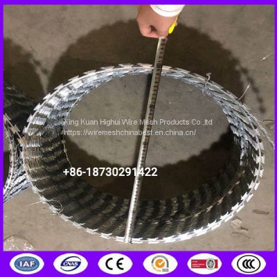 High quality 500mm coil size BTO 22 Razor Wire Fence Concertina Blade Wire