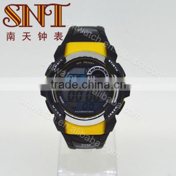 Multifunction digital watch with LCD movement