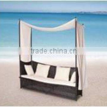 Metal luxury rattan stock furniture cheap outdoor patio daybed