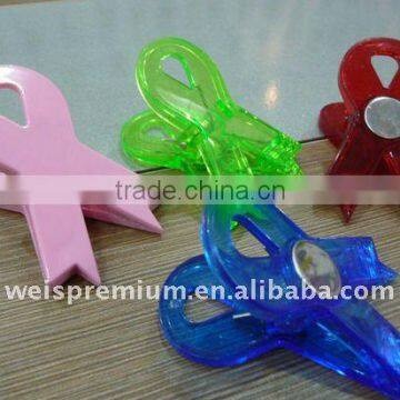 ribbon shaped magnetic clip