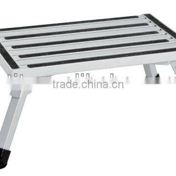 Folding aluminum step