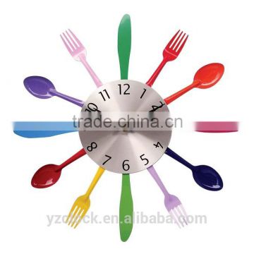 2015 kitchen fork and spoon wall clock