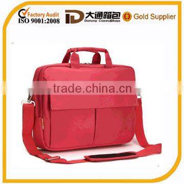 Leisurely fashion slung one-shoulder waterproof nylon laptop bag fo travel and sports