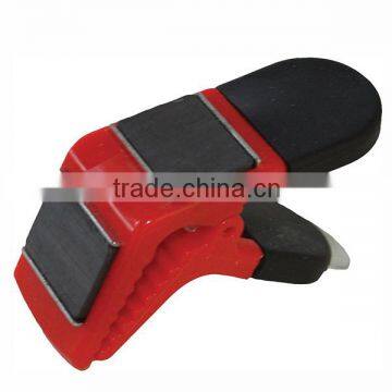 Hot Selling Factory Direct Supplier Magnetic Brush Clip