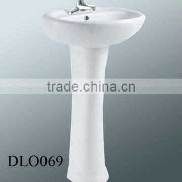 DLO069 Ceramic Unique Pedestal Sinks