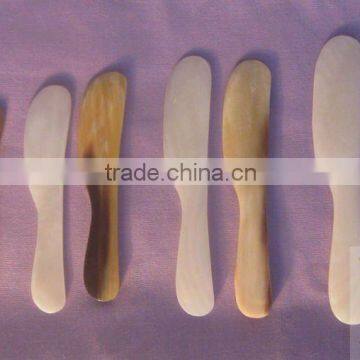 Mother of pearl caviar knife, horn knife, butter knife. Size range from 6 to 12cm