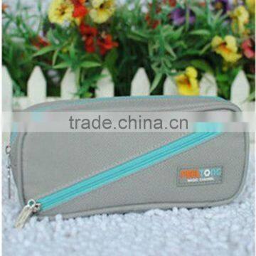 Custom Durable Zipper Cosmetic Bag photo-4