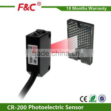 small square 12-24V dc PNP retro-reflective photoelectric sensor with reflector