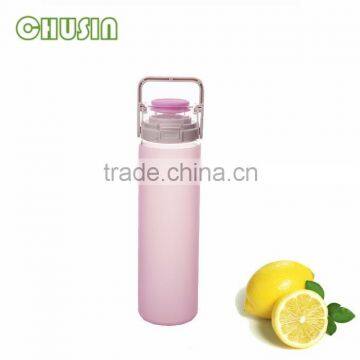 Portable sports water bottle with handle and silicone sleeve heat-resistant