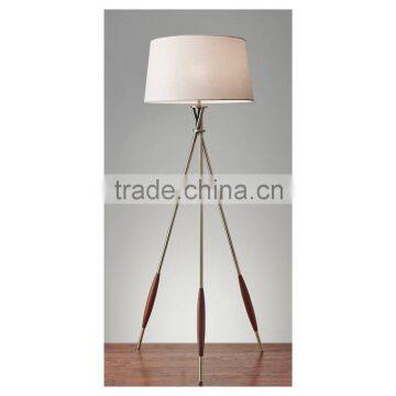 2017 hotel decorative metal and wooden floor lamp 3 legs with linen shade good for inn decor high end tripod standing lamp