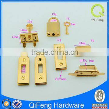 Qifeng hardware 6pcs zinc alloy handbag accessories in light gold color