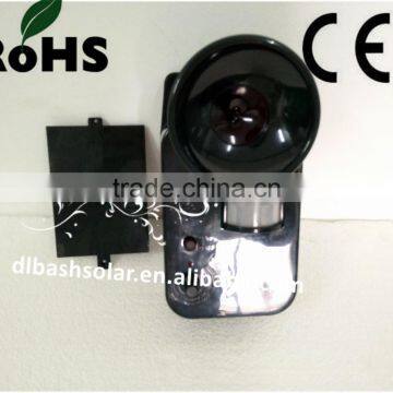 Outdoor Ultrasonic Bird Repeller Motion Activated Bird Repellent Multiple Pest Repeller photo-2