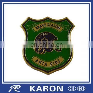 cheap wholesale customized school emblem in metal