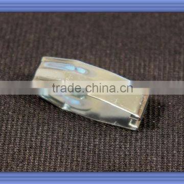 metal clip for plastic hanger