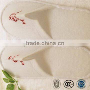 Wholesale and Cheap Custom Plush material hotel slipper with normal printing