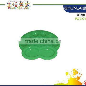large frog-shaped plastic make case mix paint palette