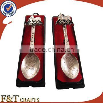 Zinc alloy high quality pearl nickel souvenir spoon for your desgin