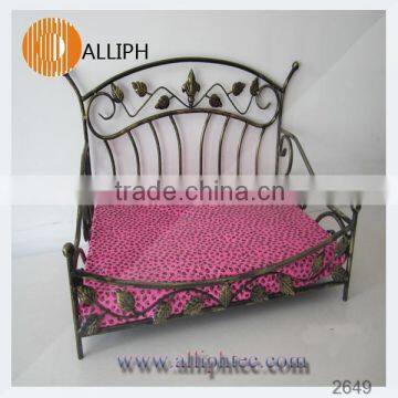 Metal Frame Pet Bed and Accessories Deluxe Dog Bed photo-3