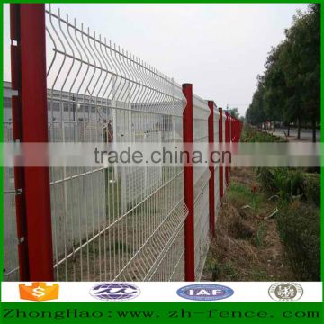 Factory direct sale powder coated peach shape post triangle bending fence