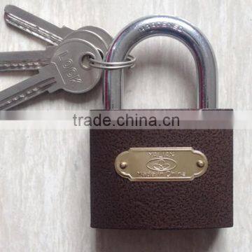 Arc type double dotted keyway padlock