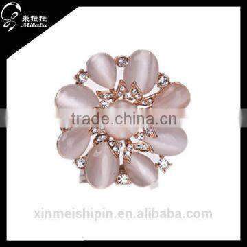 Elegant design handmade make fabric flower brooch