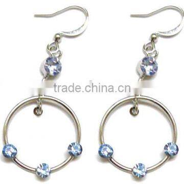 Fashion earring with ring pendant and three stones in it