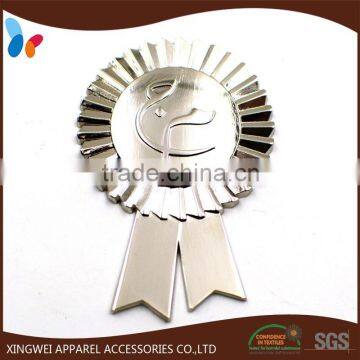 silver zinc alloy medal badge