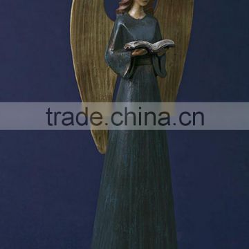 11" ceramic angel with box