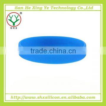 Popular and latest design promotional silicone bracelet cheap item for sell