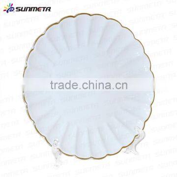 2016 durable porcelain golden rim wavy ceramic flat plate