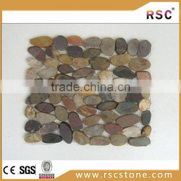 Multicolor level pebble stone on mesh