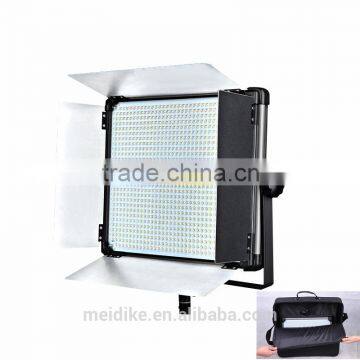 High-quality bi-color dimmable led camera light with 3200k-5600k color temperature for outdoor fill light