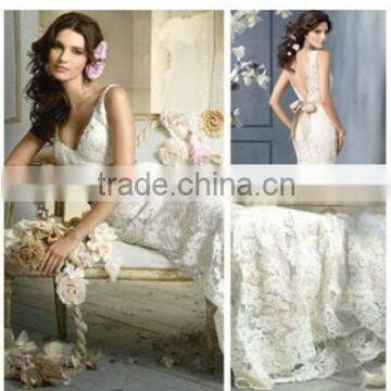 Sleeveless Backless Ivory Lace Wedding Dress