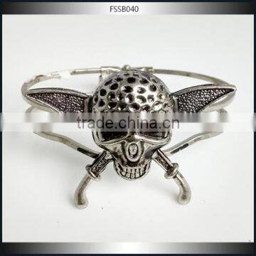 Thriller Terrible Halloween Skeleton Bangle With Knife