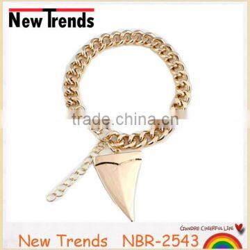 Trendy teeth charm pendant chain bracelet in gold color