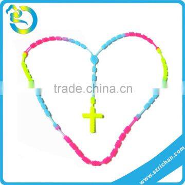 Newest promotional Cross Rosary bead silicone church necklace (eco-friendly)