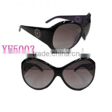 Sunglasses/Fashion sunglasses/Plastic sunglasses/ Eyewear with stone and laser