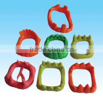 Plastic fake teeth toy