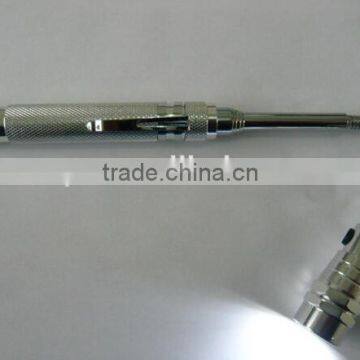 LED Flashlight With Telescopic Magnetic Pick-up Tool photo-2