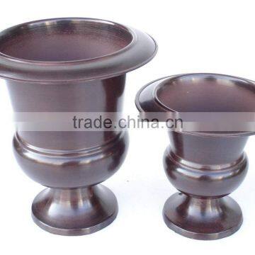 classic garden urn